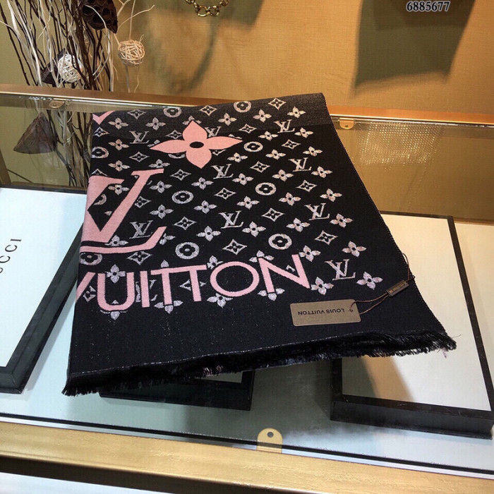 lu vi scarf