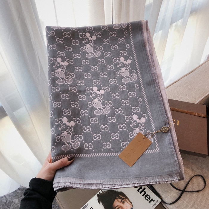 guc scarf