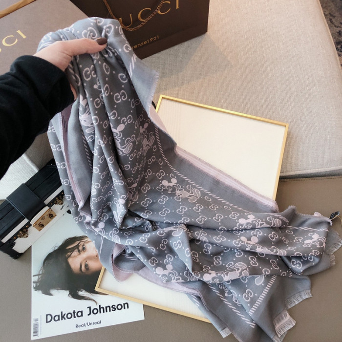 guc scarf