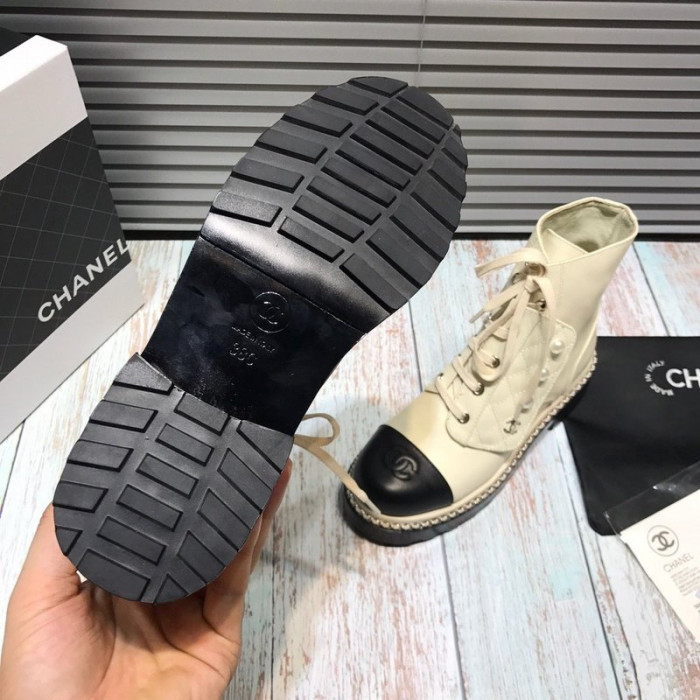 CN ANKLE BOOTS
