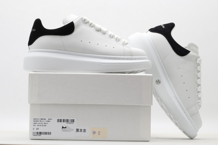 alex mcqu sneakers