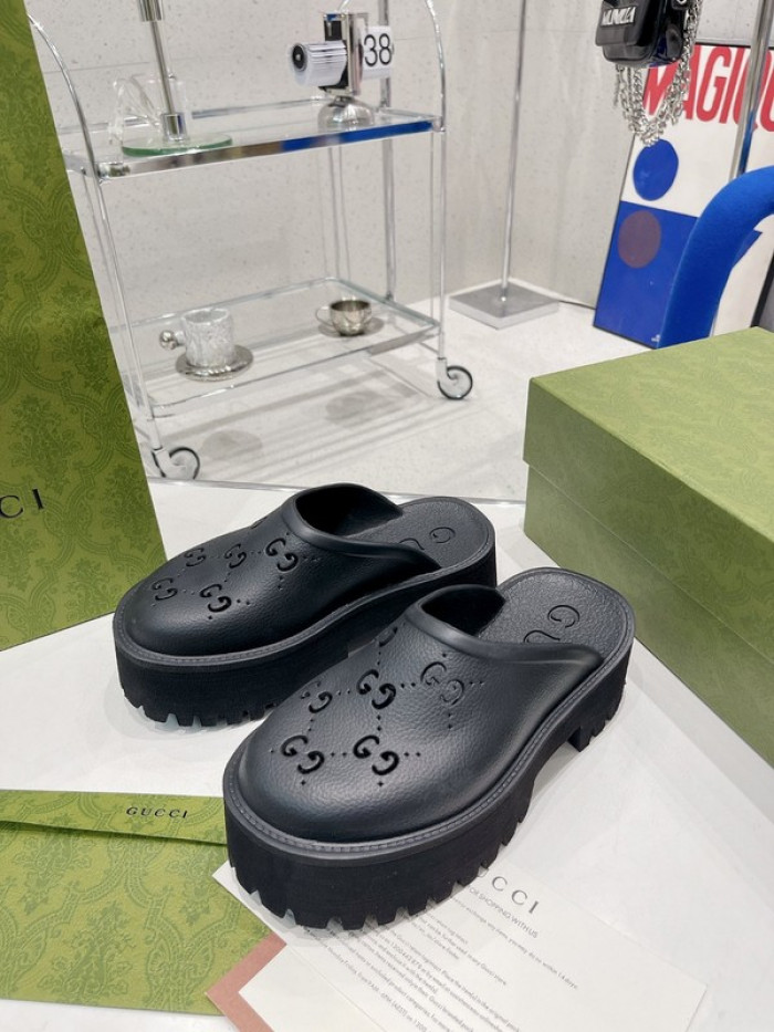 guc sandal