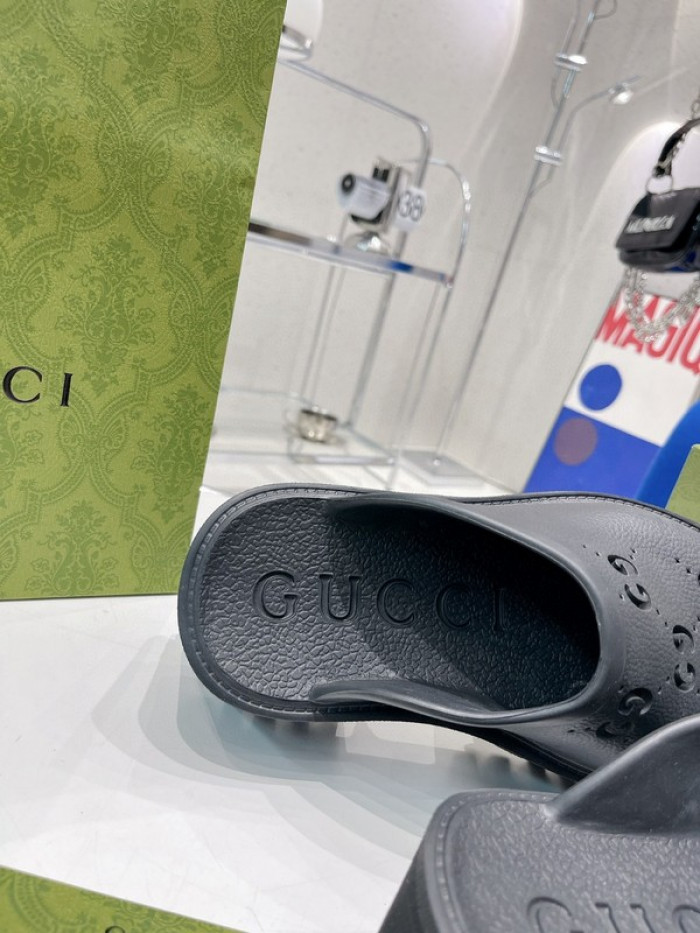 guc sandal