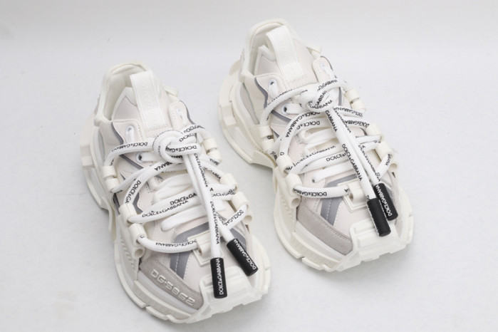 dg sneaker