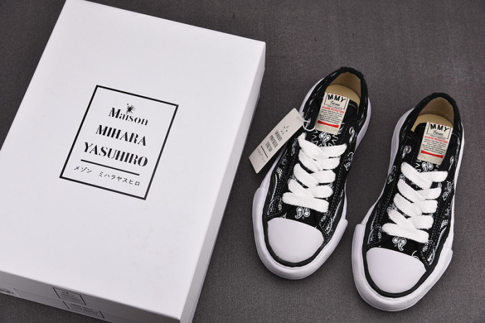 maison mihara yasuhiro sneaker