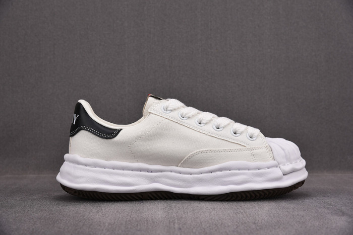 maison mihara yasuhiro sneaker