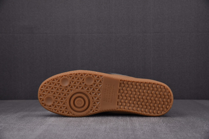 maison mihara yasuhiro sneaker