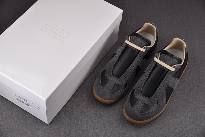 maison mihara yasuhiro sneaker