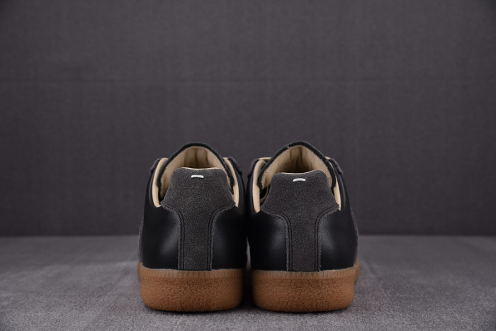 maison mihara yasuhiro sneaker