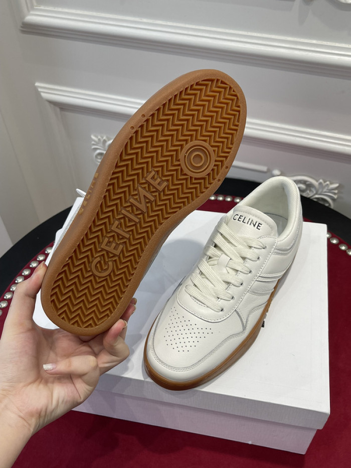 clin sneaker