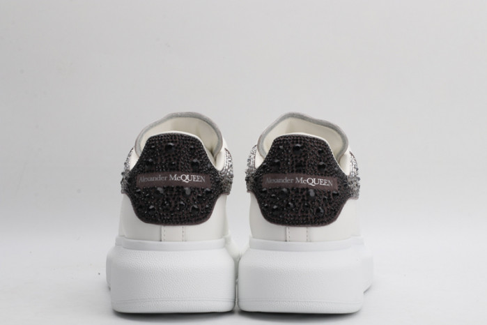 alex mcqu sneakers