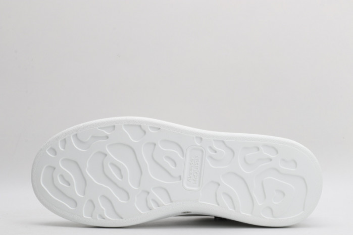 alex mcqu sneakers