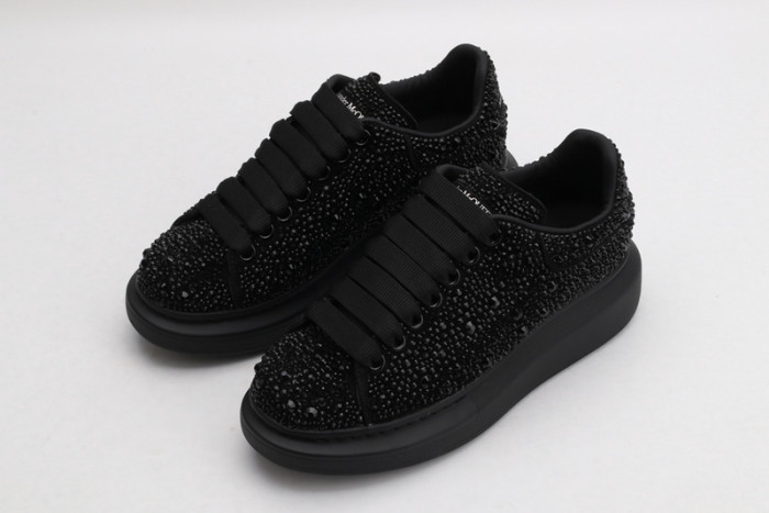 alex mcqu sneakers