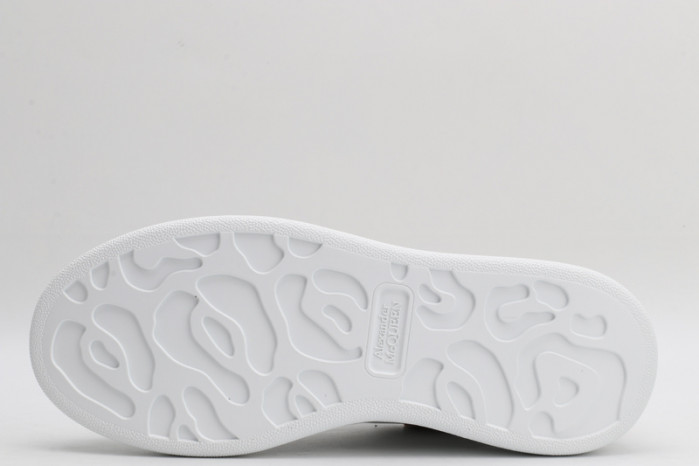 alex mcqu sneakers