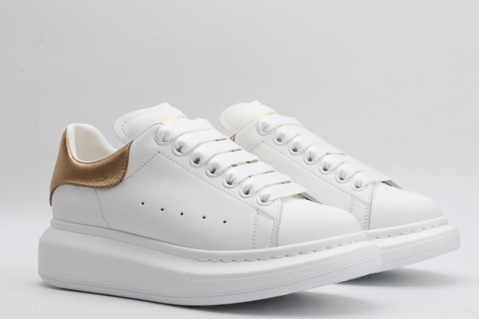 alex mcqu sneakers