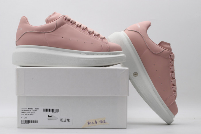 alex mcqu sneakers