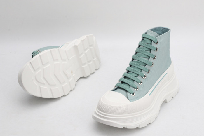 alex mcqu sneakers