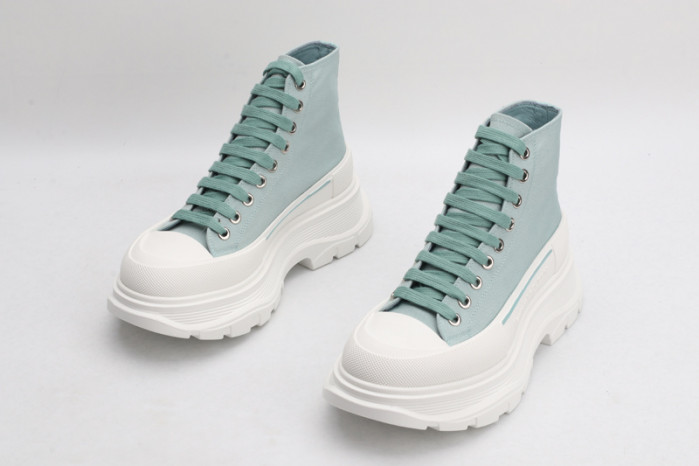 alex mcqu sneakers