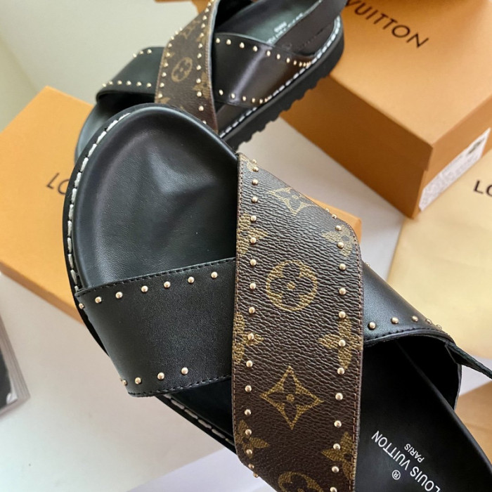 lovt sandal