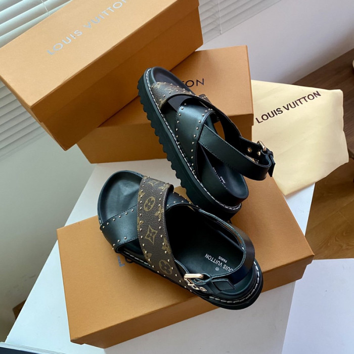 lovt sandal