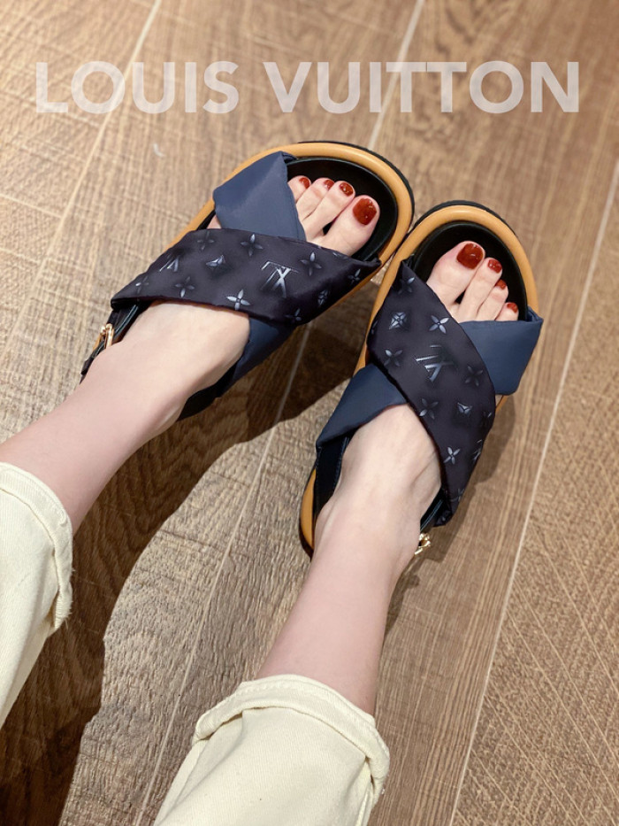 lovt sandal