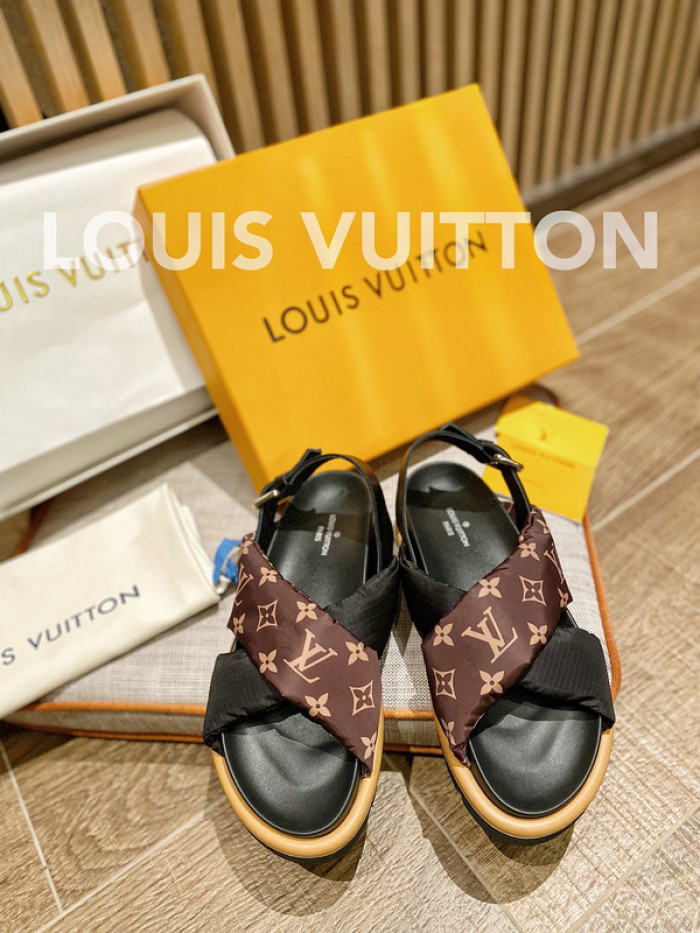 lovt sandal