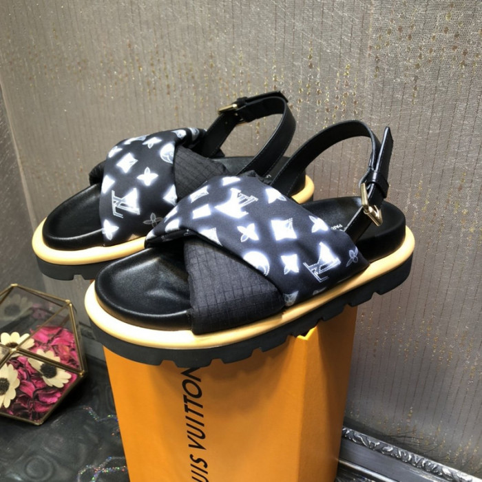 lovt sandal
