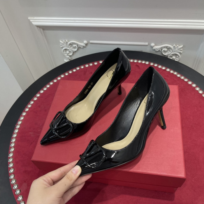 v*lentino heel