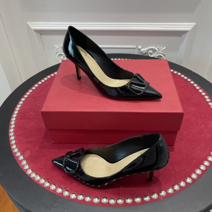 v*lentino heel