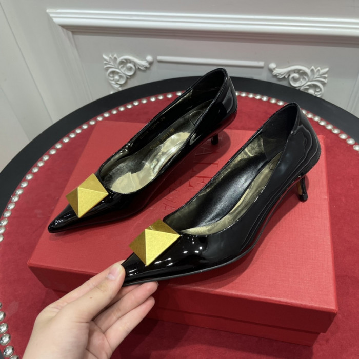 v*lentino heel