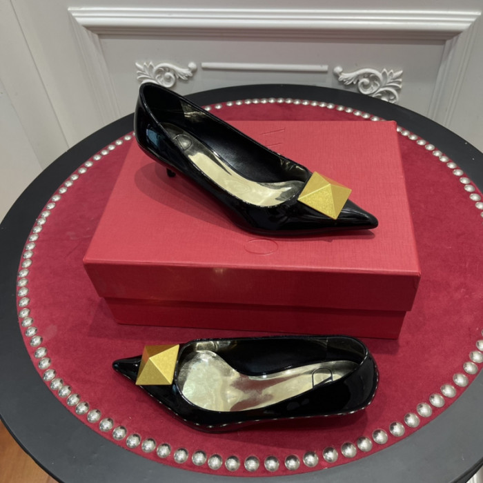 v*lentino heel