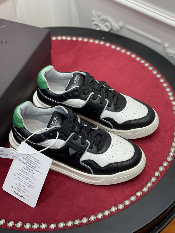 v*lentino sneaker