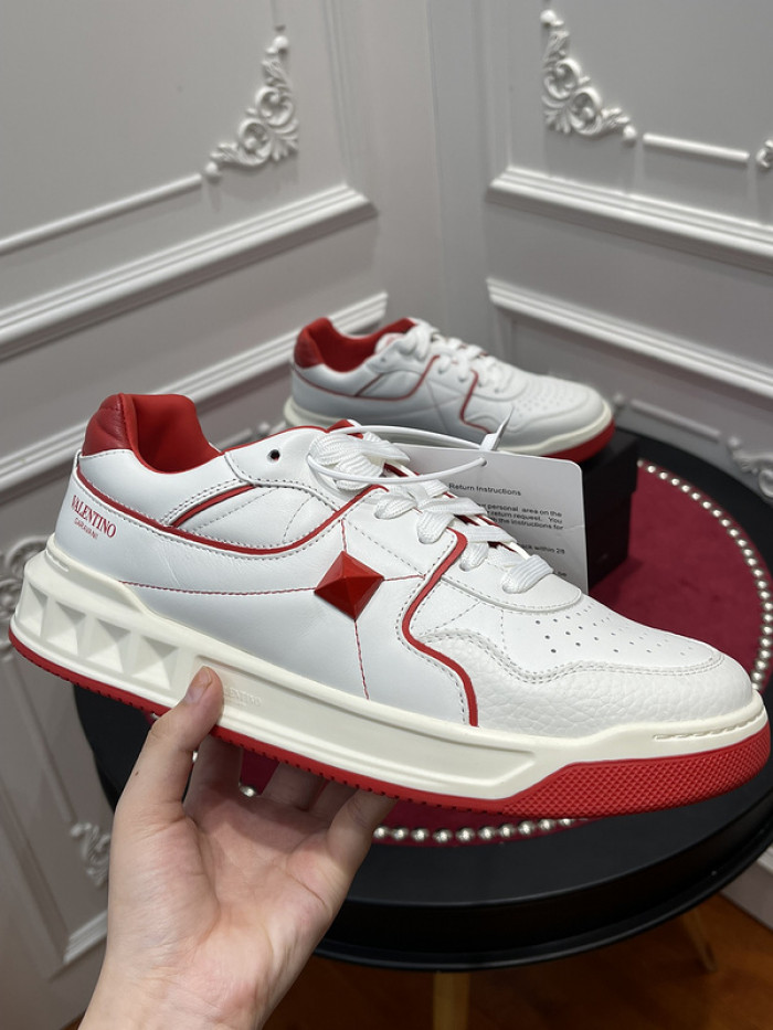 v*lentino sneaker
