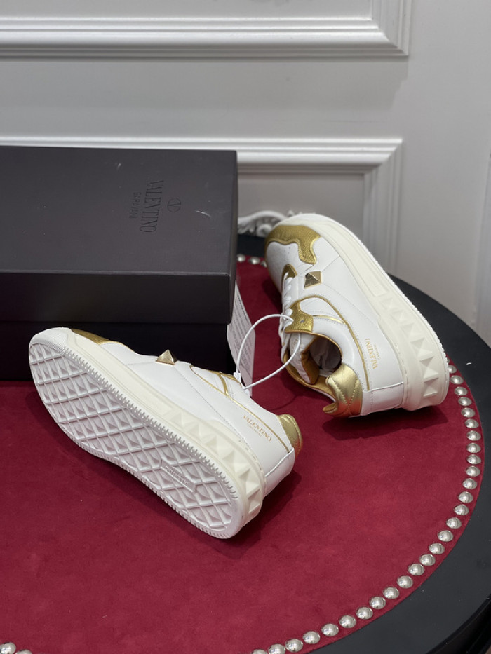 v*lentino sneaker