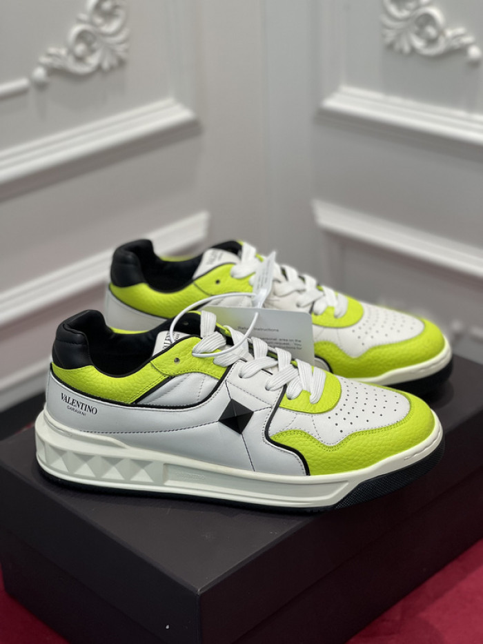 v*lentino sneaker