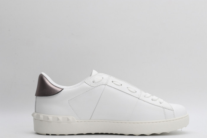 v*lentino sneaker