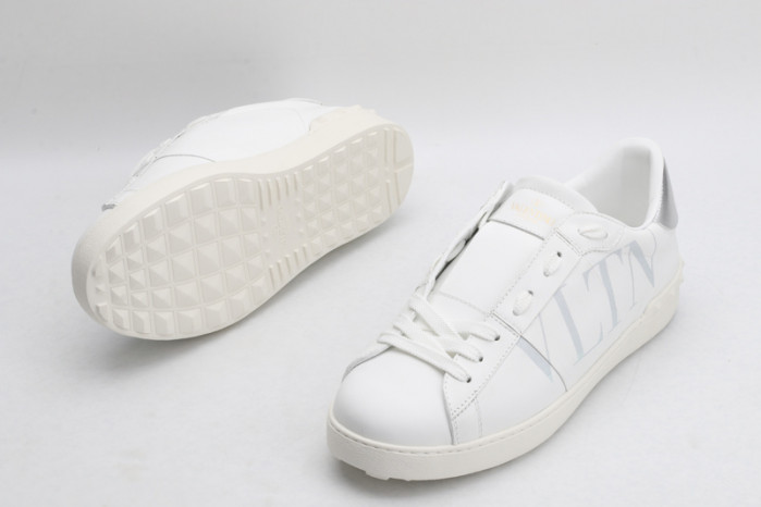 v*lentino sneaker