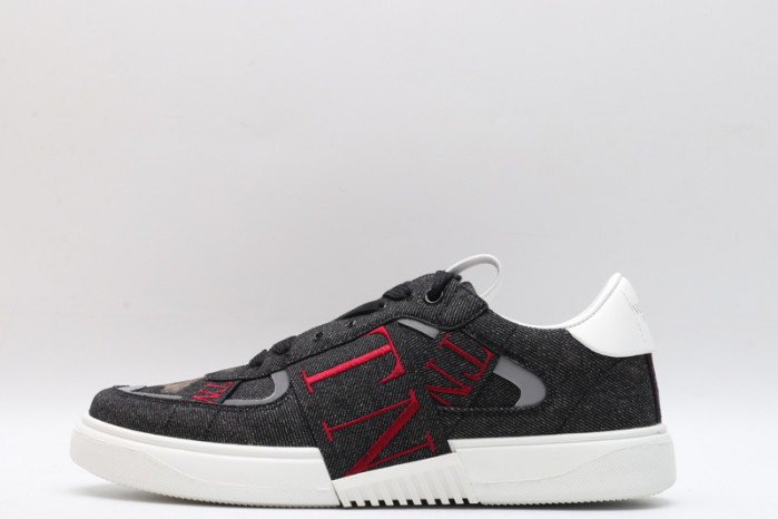 v*lentino sneaker