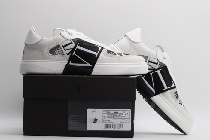 v*lentino sneaker