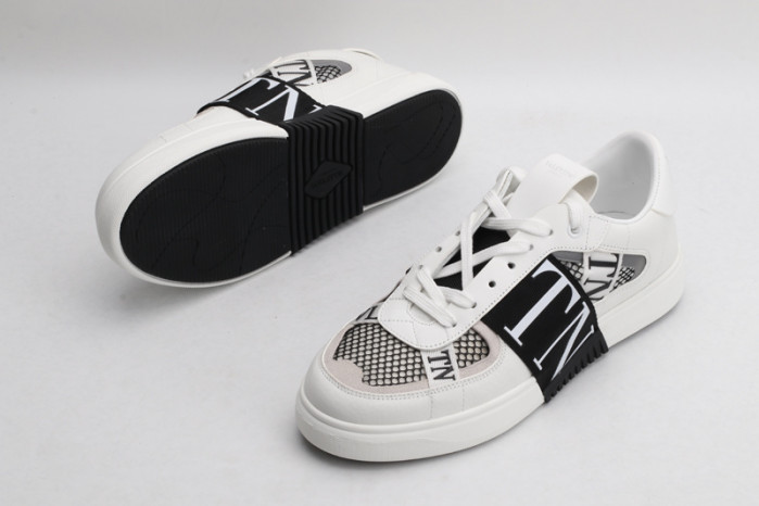 v*lentino sneaker