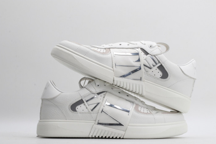 v*lentino sneaker