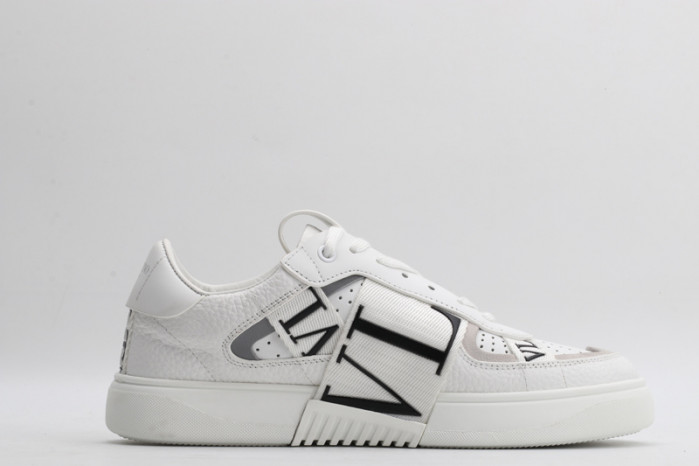 v*lentino sneaker