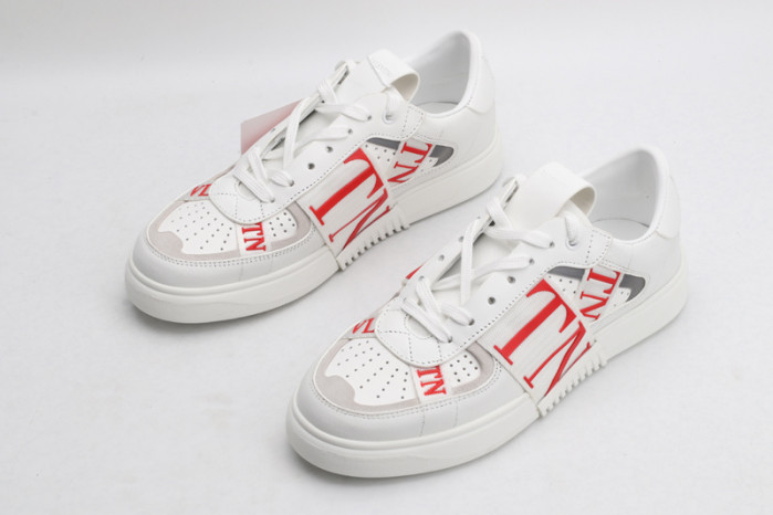 v*lentino sneaker