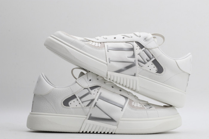 v*lentino sneaker