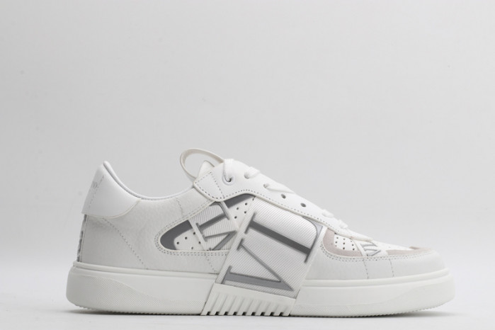 v*lentino sneaker