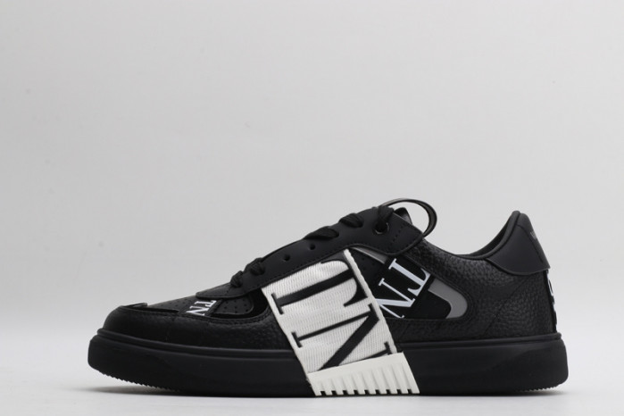 v*lentino sneaker