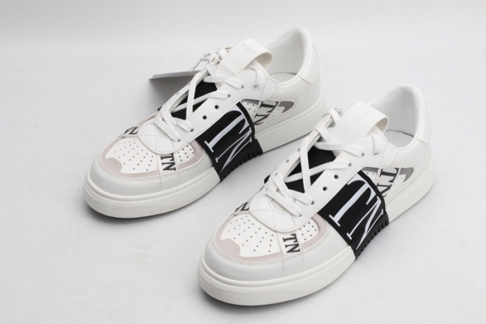 v*lentino sneaker