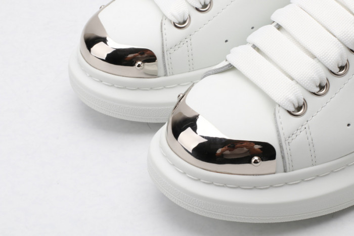 alex mcqu sneakers