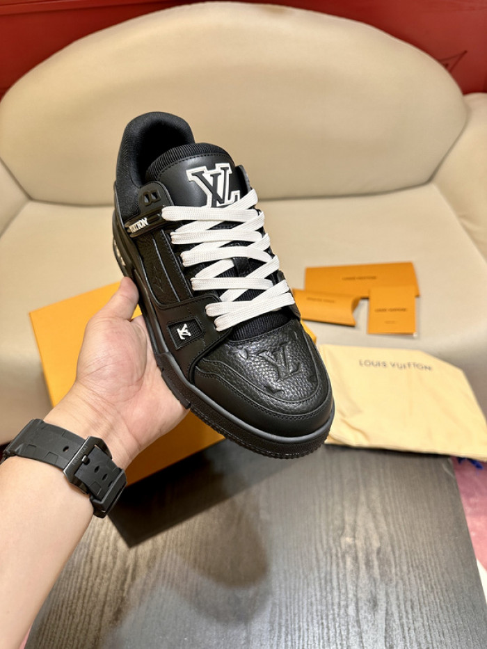 lovt sneaker