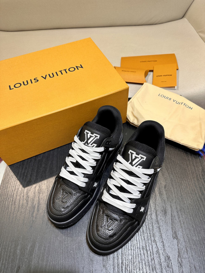 lovt sneaker
